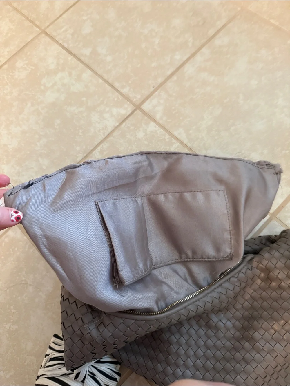 Melie Bianco Woven Hobo Bag in Gray